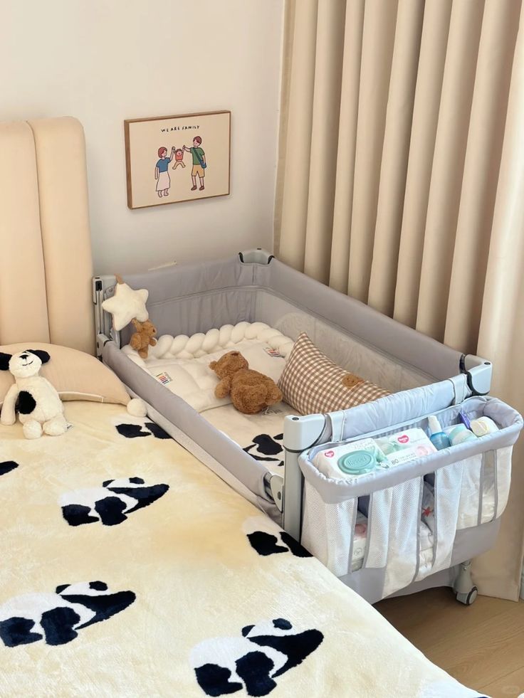 Bassinet vs Crib: Which Should You Choose for Your Baby?