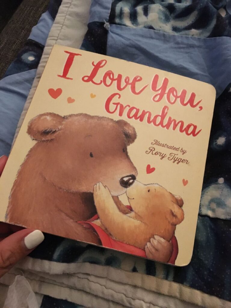 Unique Ways to Tell Grandparents You’re Expecting