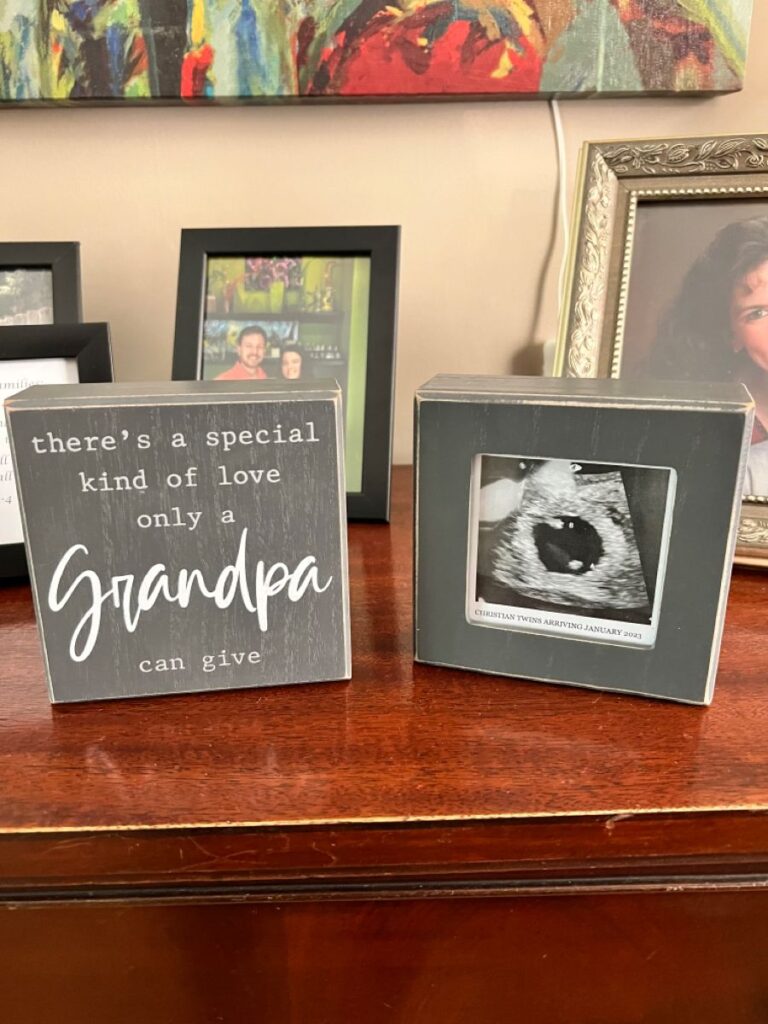 Unique Ways to Tell Grandparents You’re Expecting