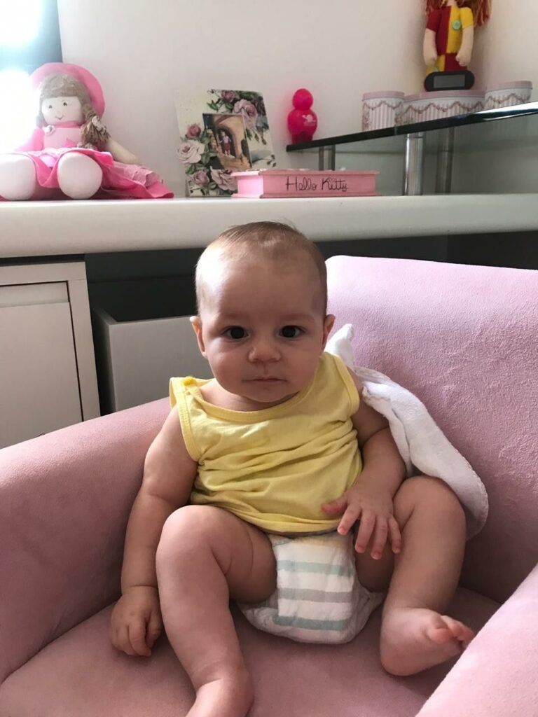 

baby development first month
