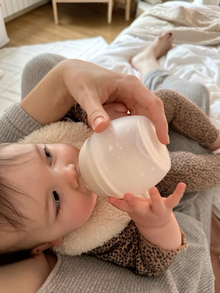 How to formula feed a baby