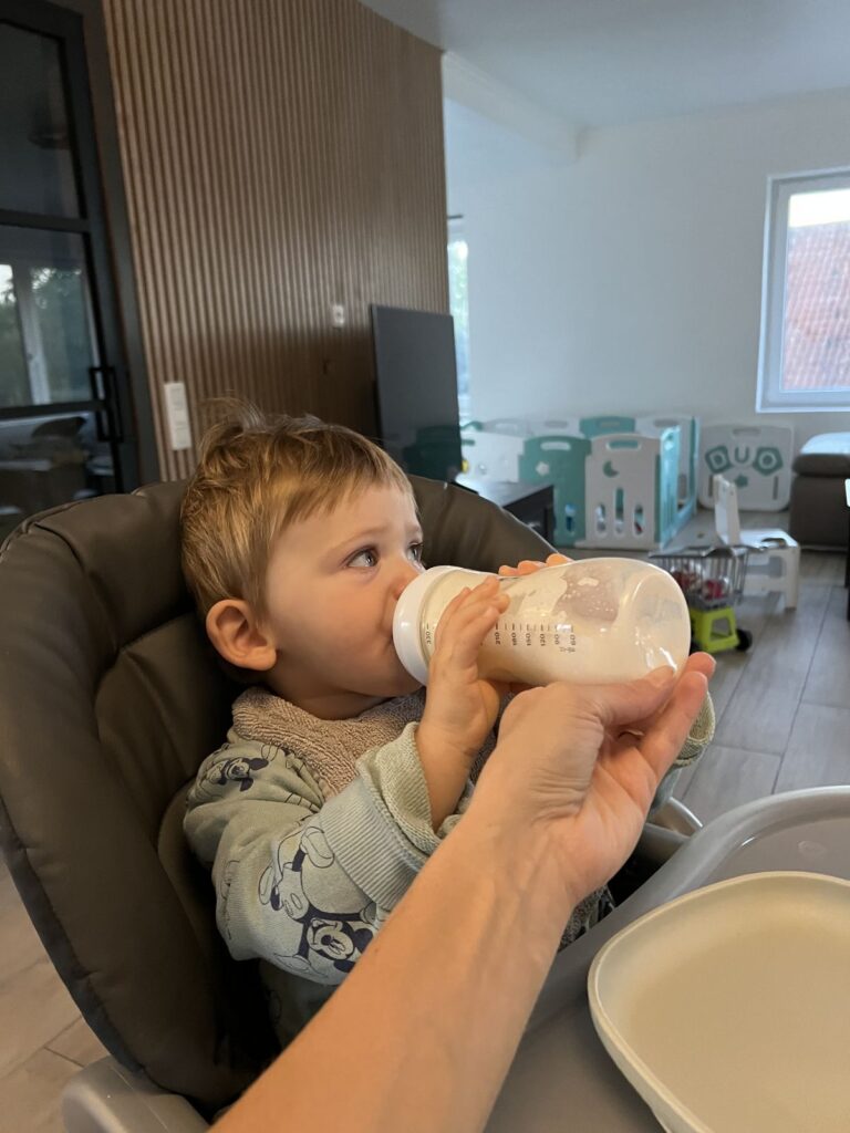 How to formula feed a baby