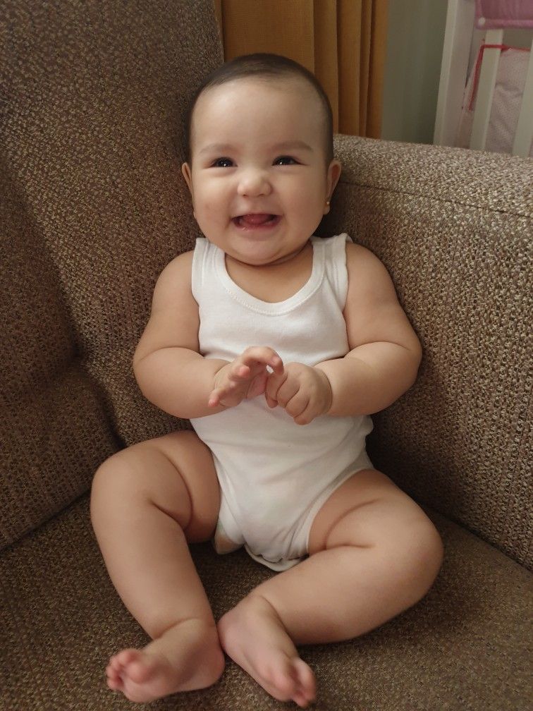 

baby development first month

