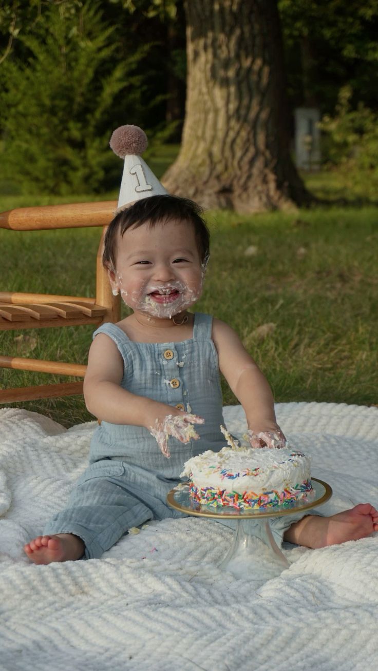 Outdoor Cake Smash Ideas