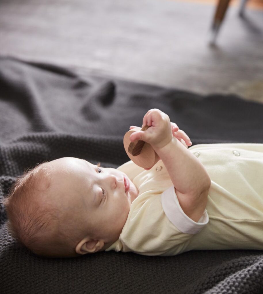 Activities for Sitting Babies That Are Not Stressful