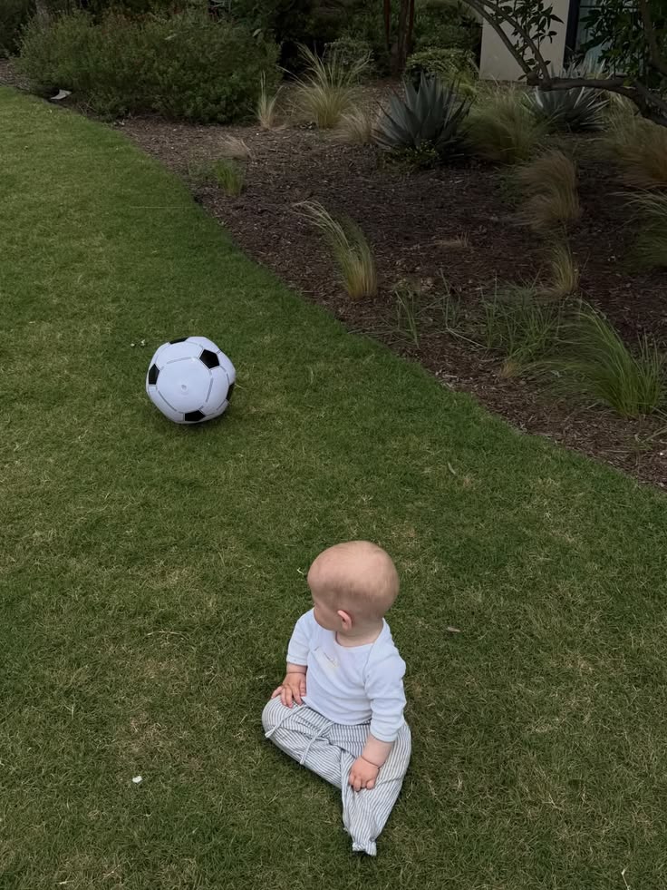 Activities for Crawling Babies That Are Safe