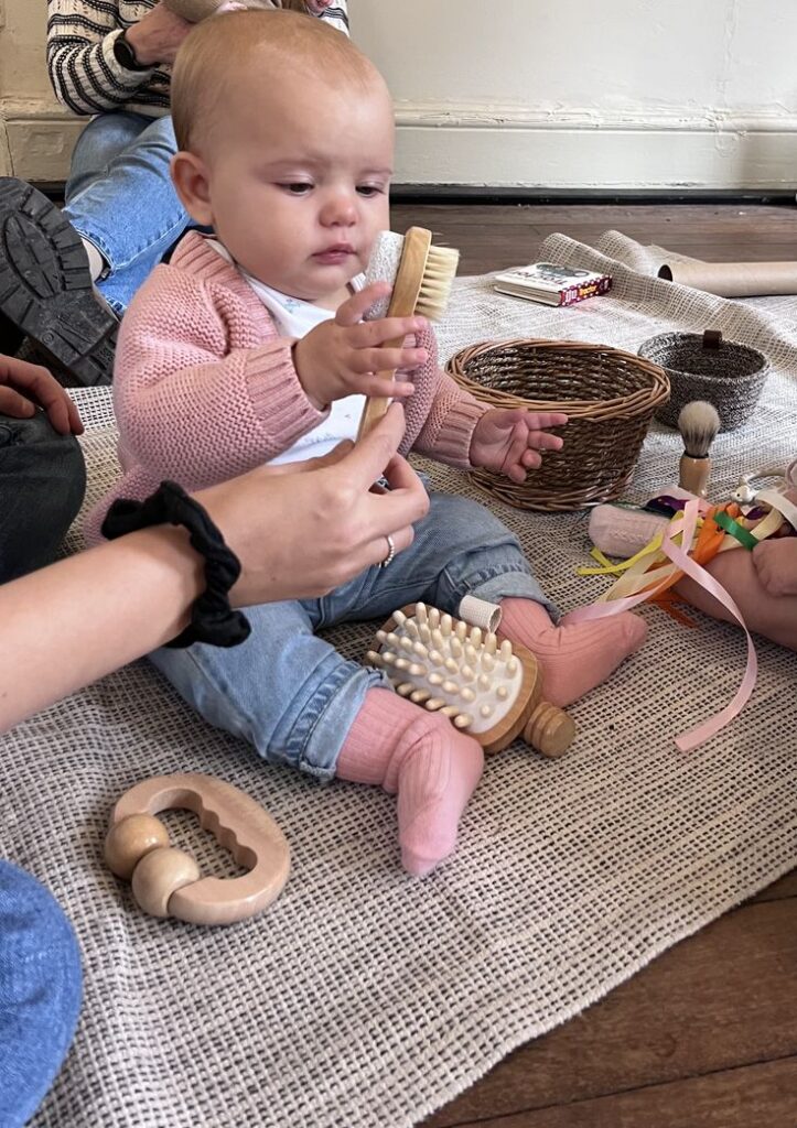 Activities for Sitting Babies That Are Not Stressful