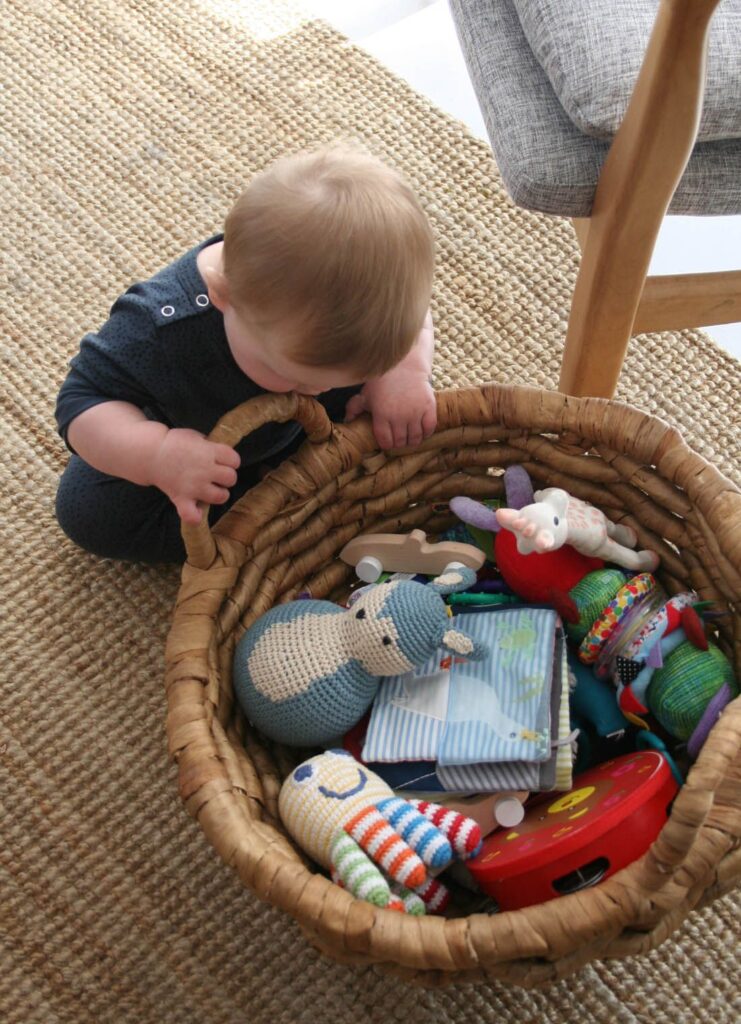 Activities for Sitting Babies That Are Not Stressful
