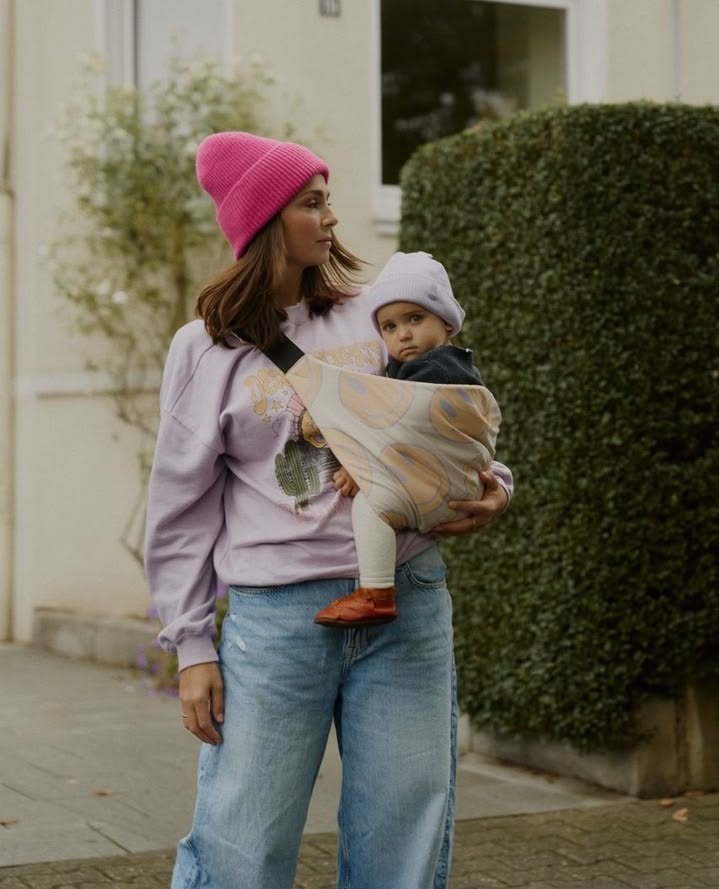 Baby Wrap vs Structured Carrier: Pros and Cons