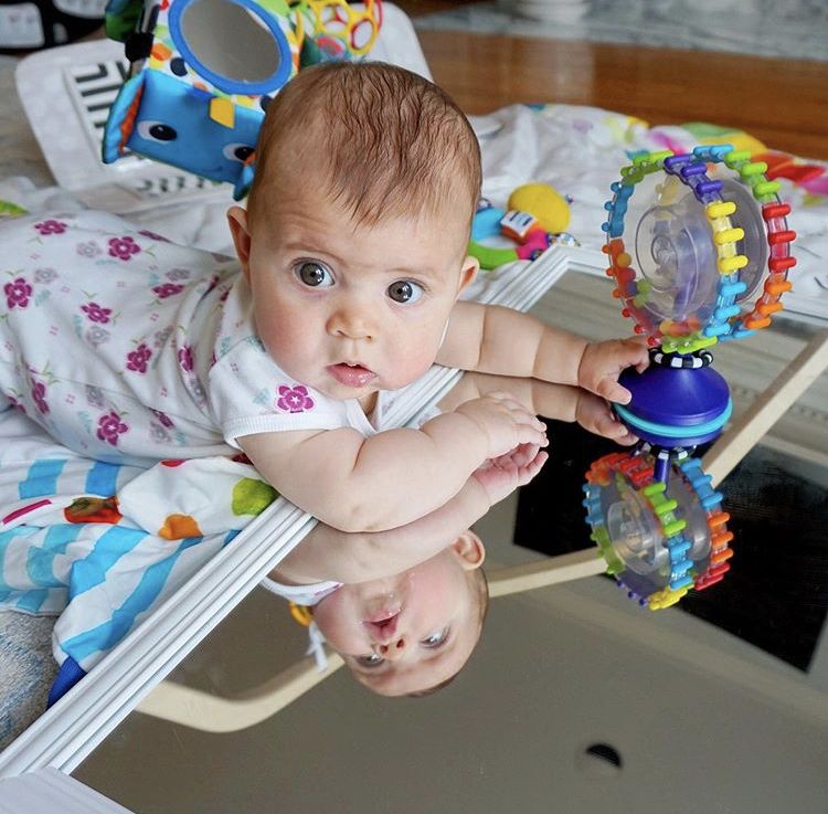 Activities for Sitting Babies That Are Not Stressful